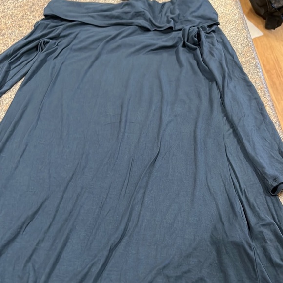 BCBG Max Azaria  dress size Medium - Picture 11 of 11